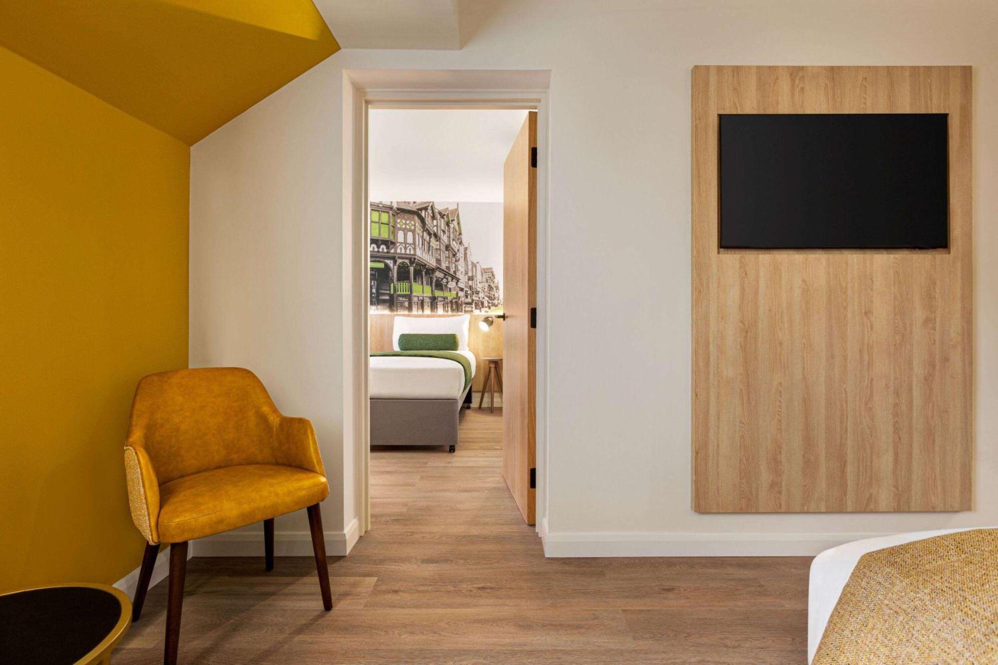 Super 8 By Wyndham Chester East Esterno foto