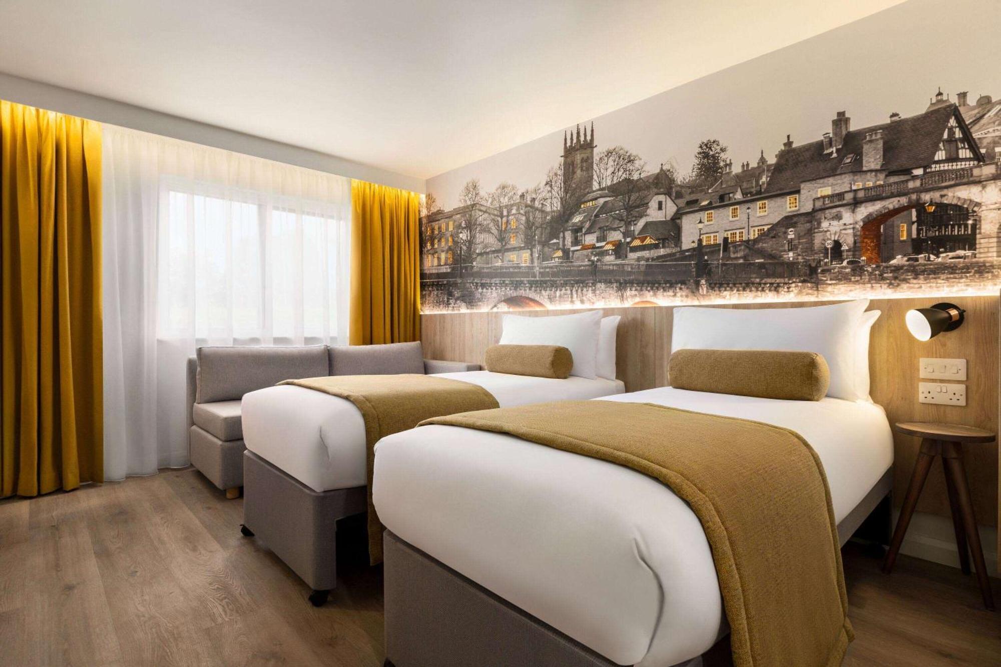 Super 8 By Wyndham Chester East Esterno foto