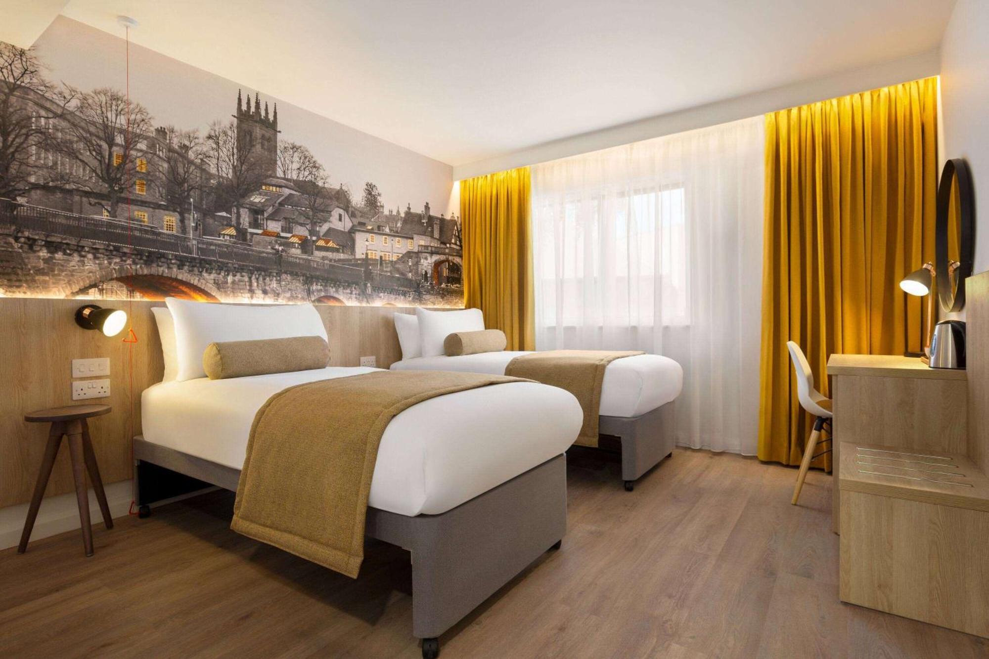 Super 8 By Wyndham Chester East Esterno foto